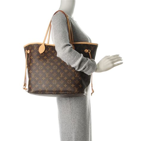 louis vuitton neverfull mm beige.